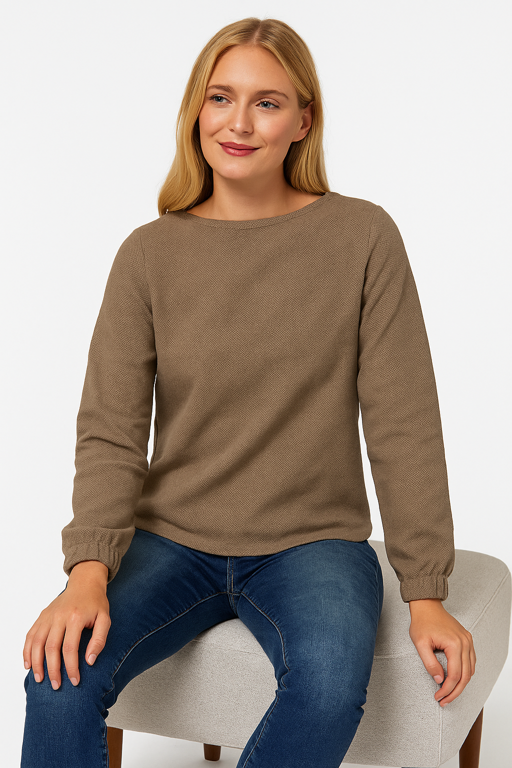 Beigefarbener Feinstrickpullover – Klassisch und zeitlos