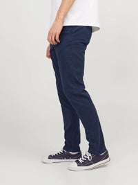 Schmal geschnittene Chino-Hose – Marineblau